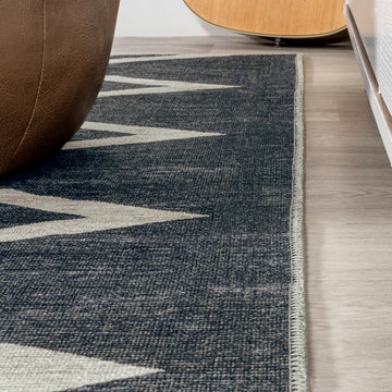 Siksak Modern Chevron Border Area Rug